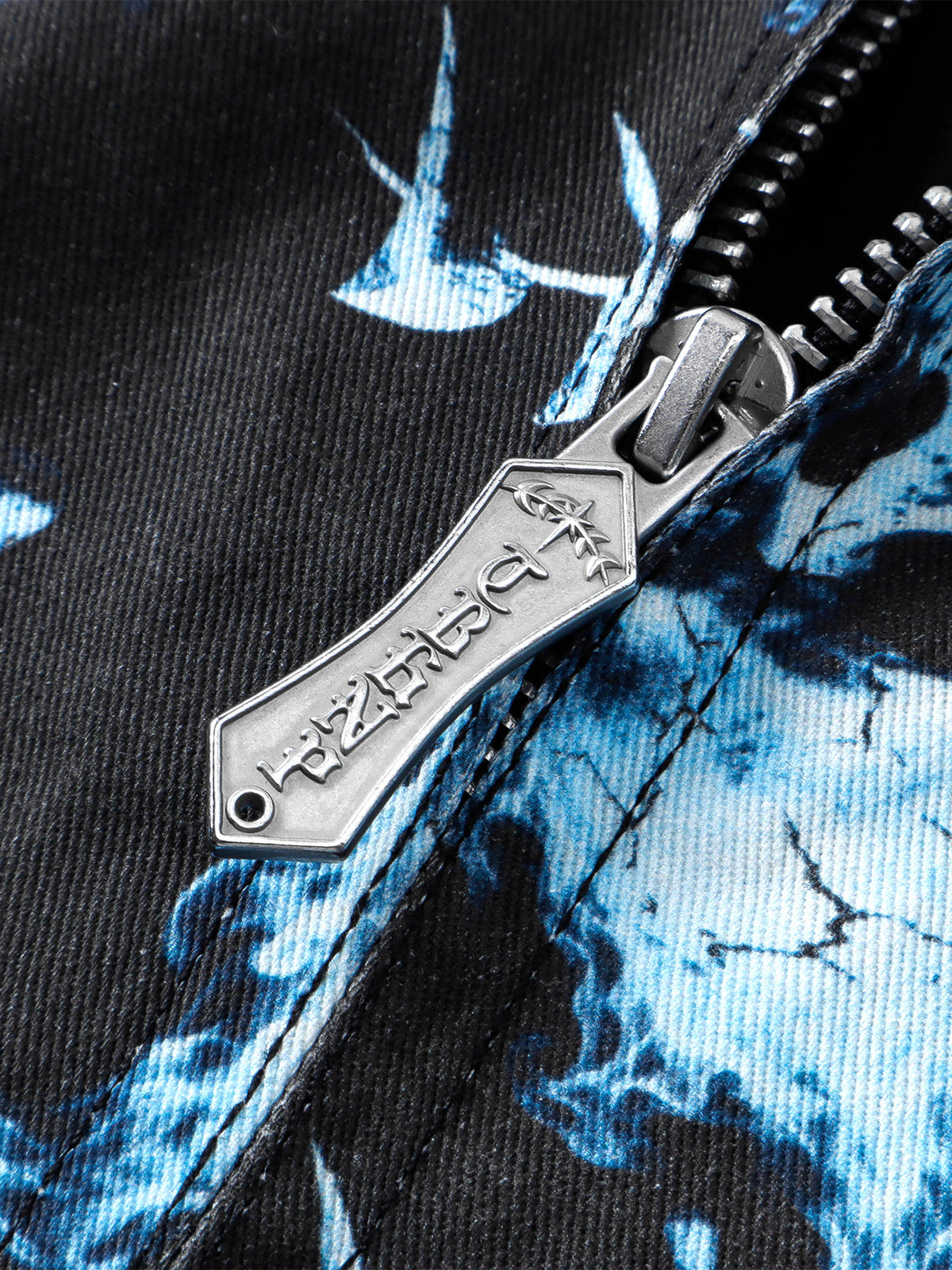 TBHNP T260046 Blue black. Zipper detail.