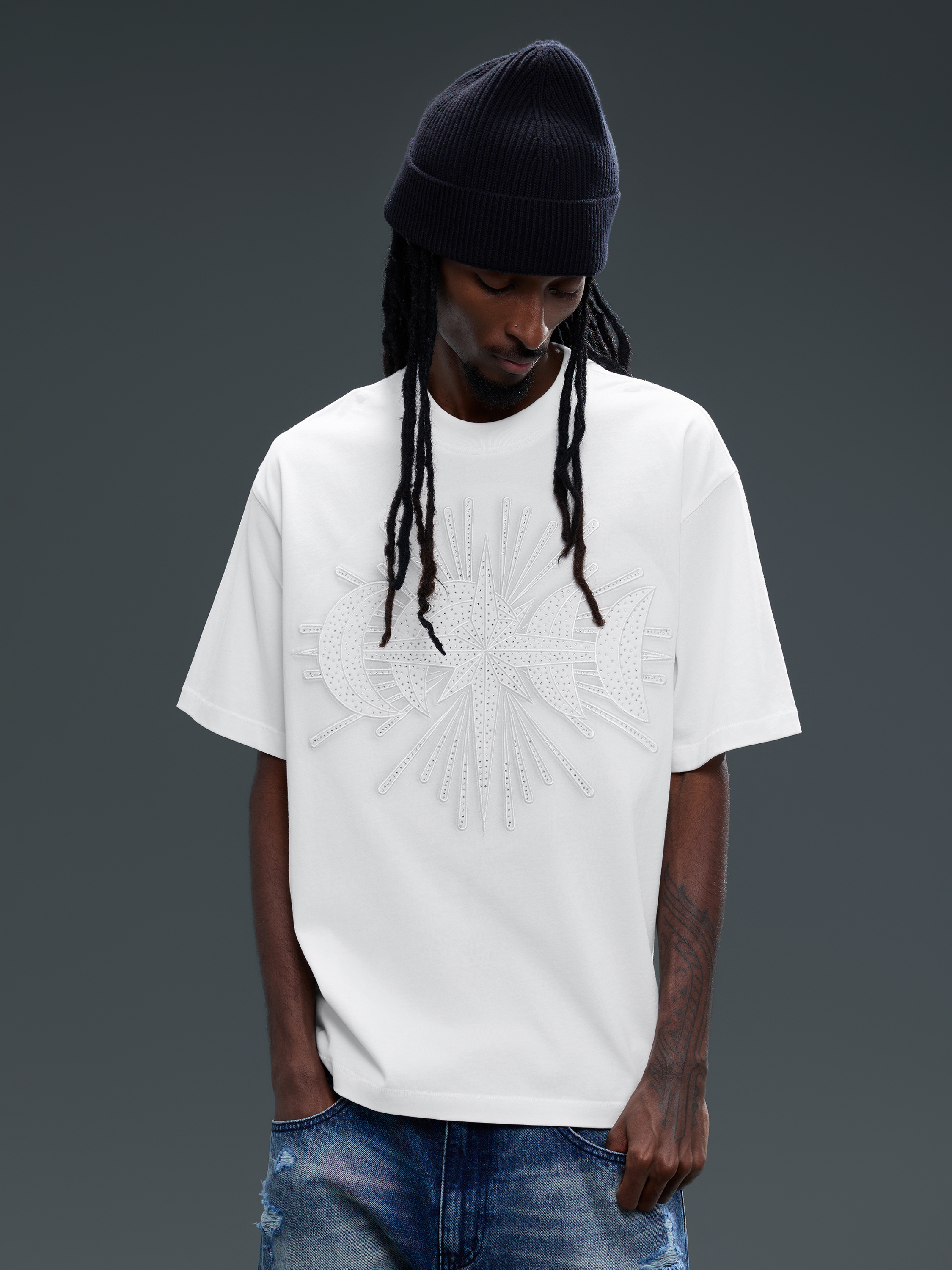 LUMINOUS DAWN STAR EMBROIDERY PATCH&RHINESTONE S/S TEE