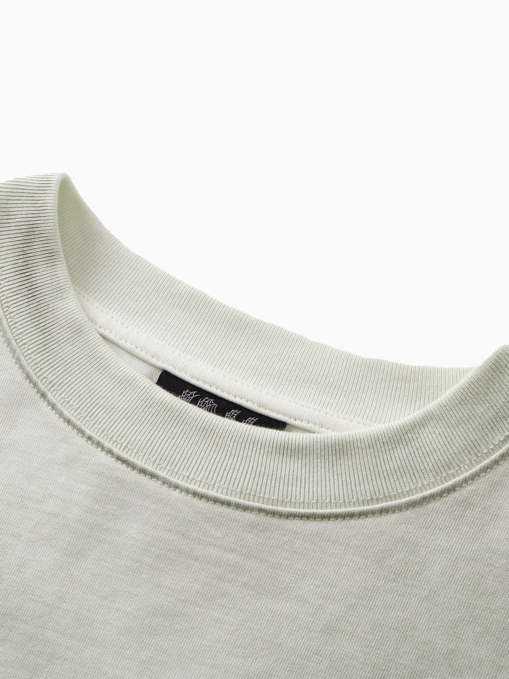 LUMINOUS DAWN KNIGHT BADGE S/S TEE