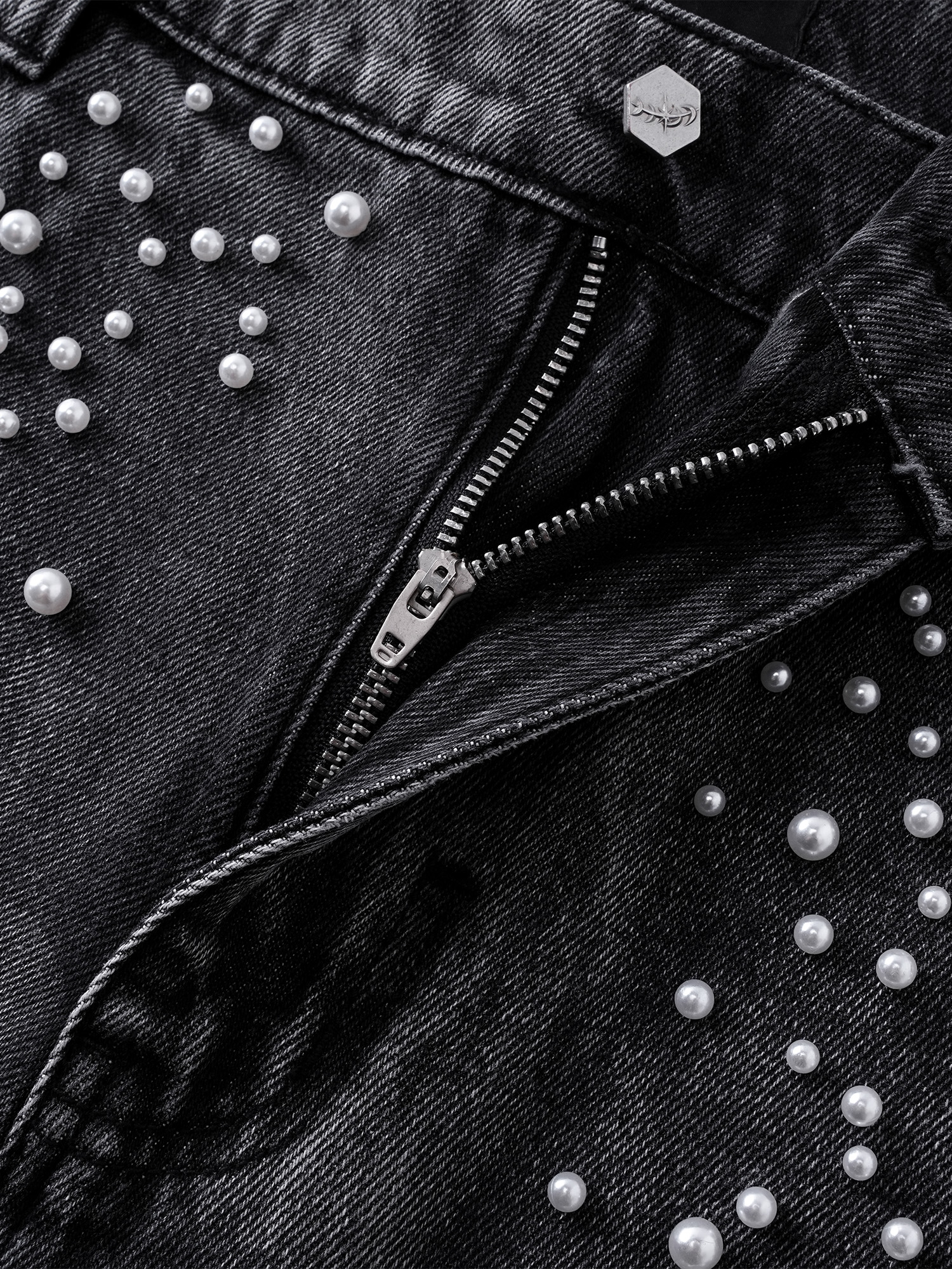  LUMINOUS DAWN KNIGHT PEARL ARMOR CROPPED JEANS