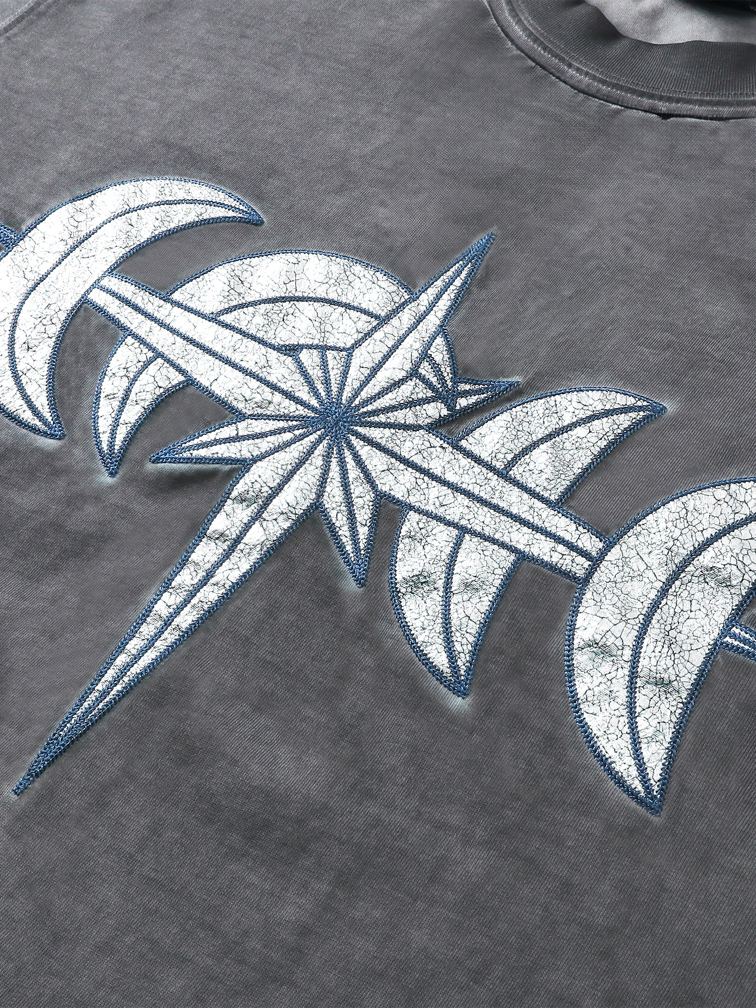 LUMINOUS NIGHT LEATHER PATCH S/S TEE