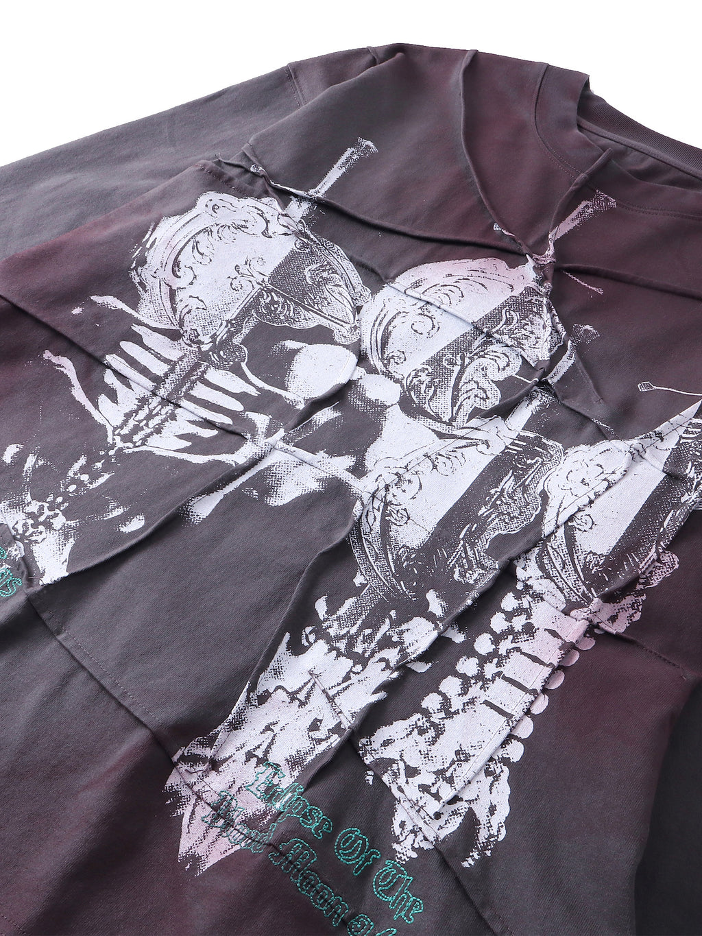 PRINTED BONE WITH SWORD WRINKLED L/S TEE