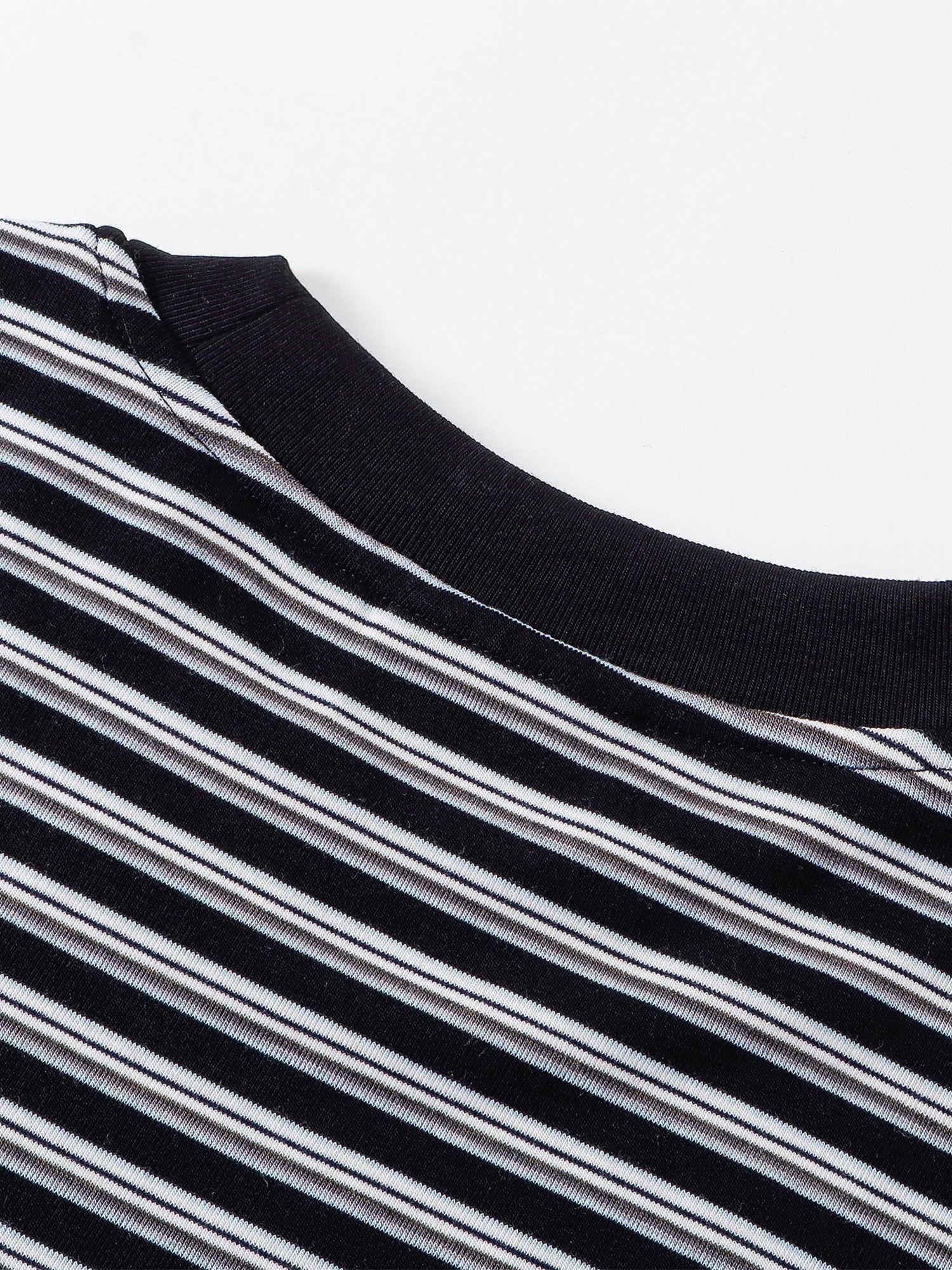 Black Luminous Dawn tee, fabric texture detail