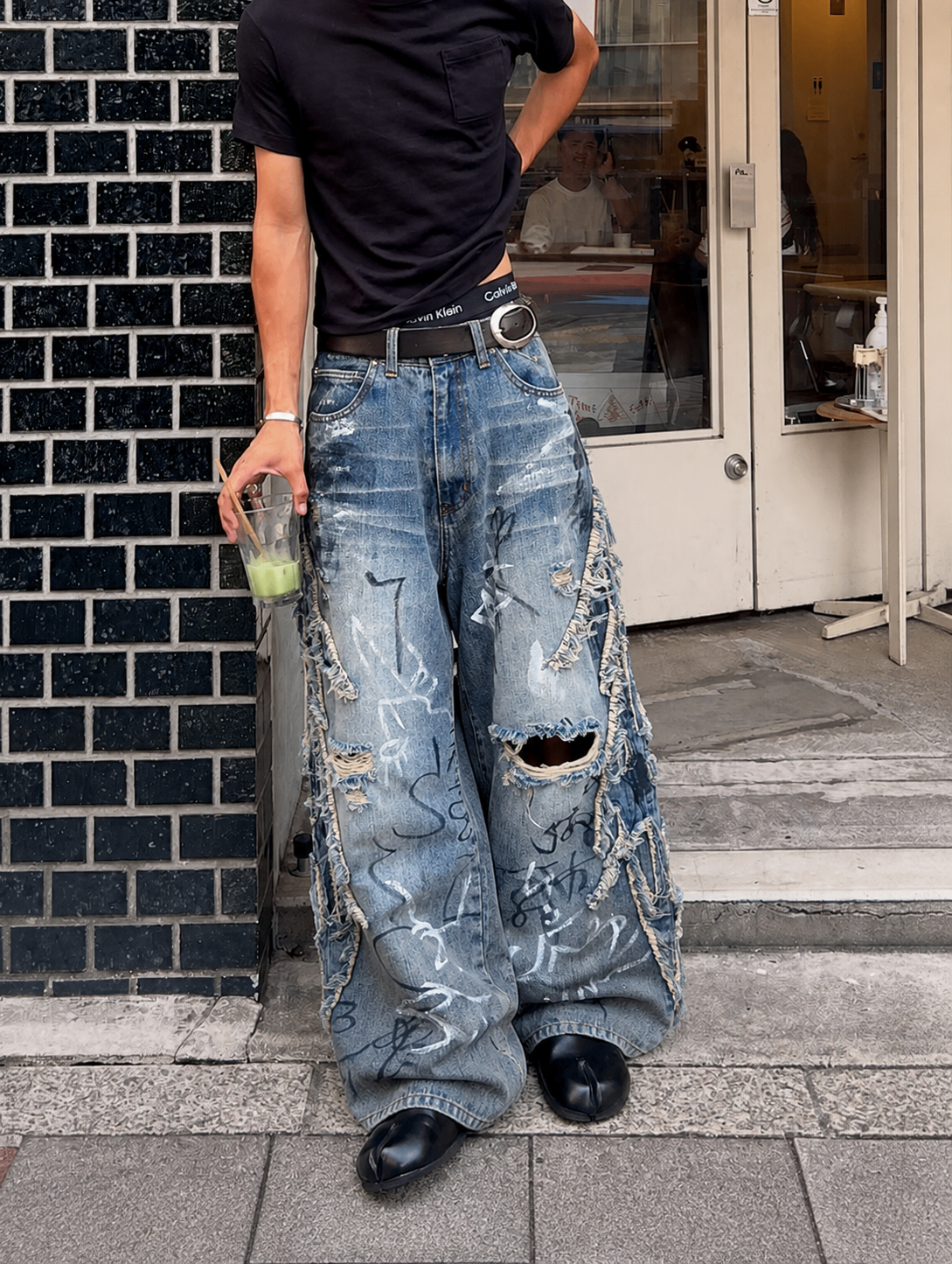 LUMINOUS DAWN GRAFFITI BAGGY 牛仔褲 — NO PATIENCE CLUB look 1